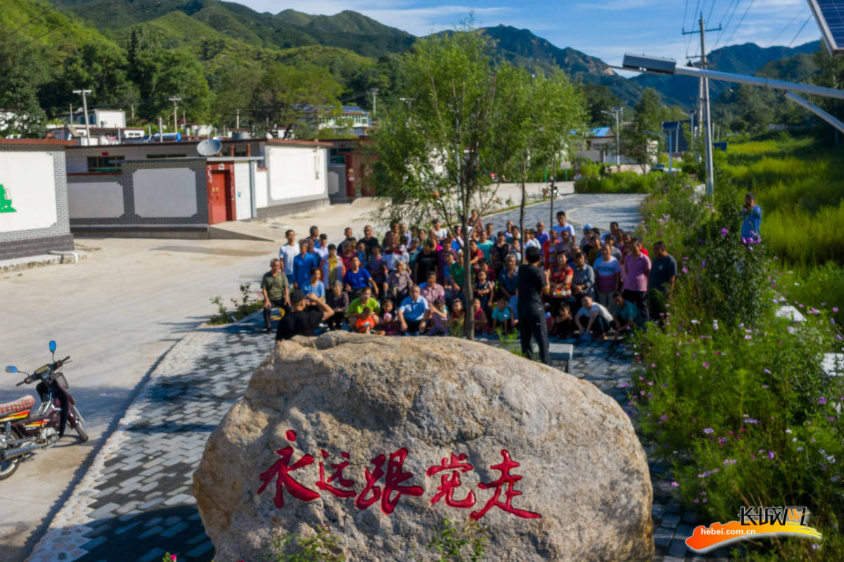 阜平人口_阜平天生桥风景区(2)