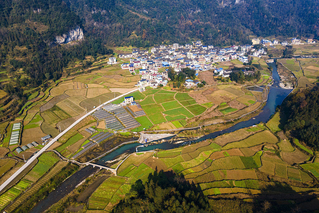 湖南湘西:冬季田园风光迷人_手机搜狐网