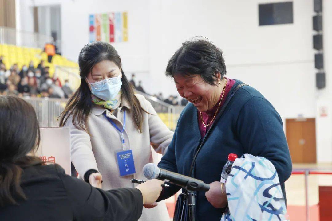 安置房分几套按人口_95519按几是人工服务(3)