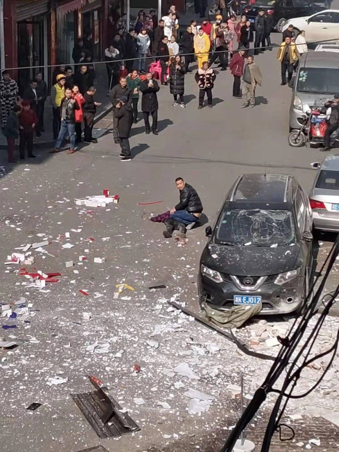 湖南邵阳一垃圾站爆炸致1死3伤，系压缩“轮胎装