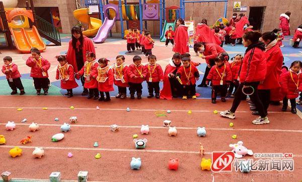 
逛庙会 品年味 润童心——鹤城区幼儿园举行民俗文化迎新年运动-m6米乐官网入口(图2)