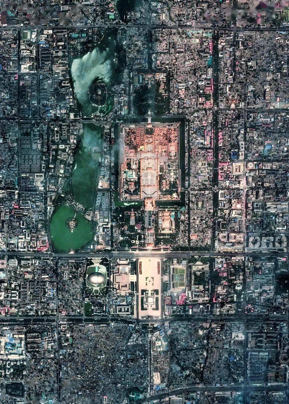 ▼ 2020年,北京中轴线申报世界文化遗产是北起钟鼓楼,南至永定门的