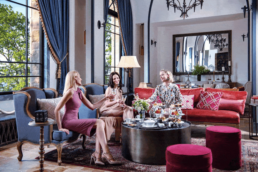 第一天 裸心早午餐 新的一年不骄不躁 悠悠闲闲品美食享人生 缤纷剪纸