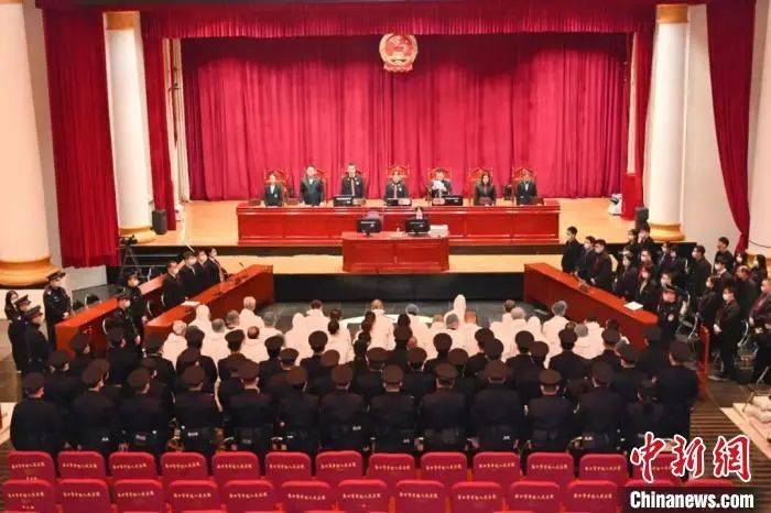 ​控制农村基层政权 非法牟利逾1亿元 万宁潘海文涉黑案一审宣判
