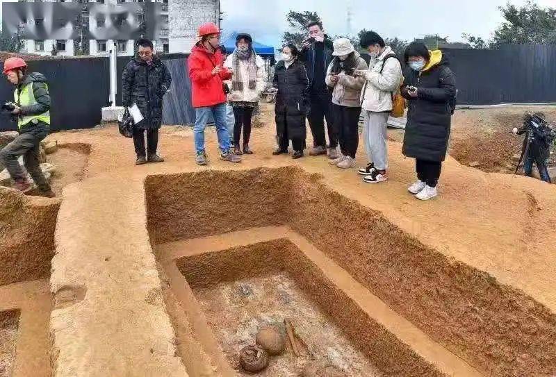 时隔63年,九龙坡再现"船棺葬"遗迹!