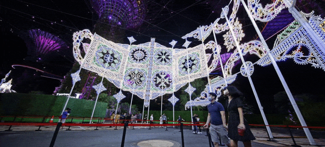 今夜全世界的圣诞灯都点亮了,请接收这一场盛大的狂欢