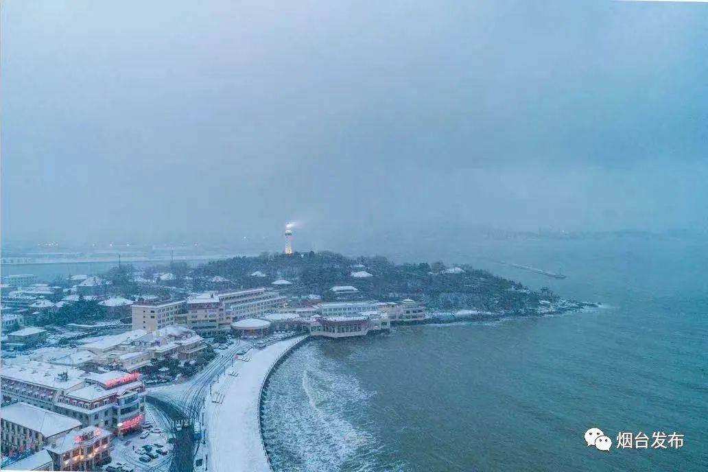 每日一景雪后烟台山