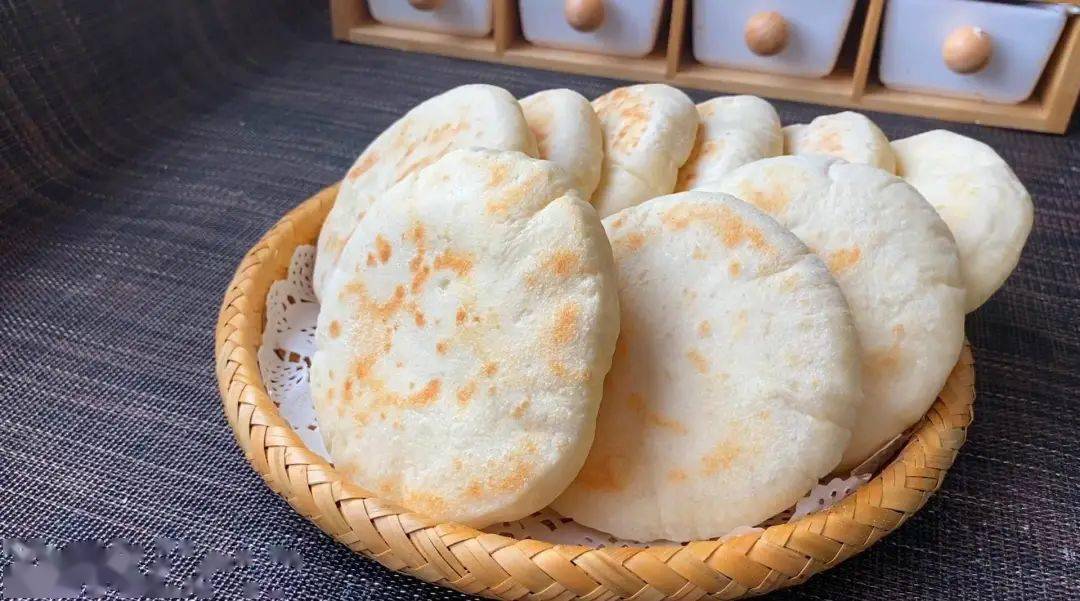 在家怎么做火烧好吃 9947a6b888d64c8381c3b4d10a35fcd4.jpeg