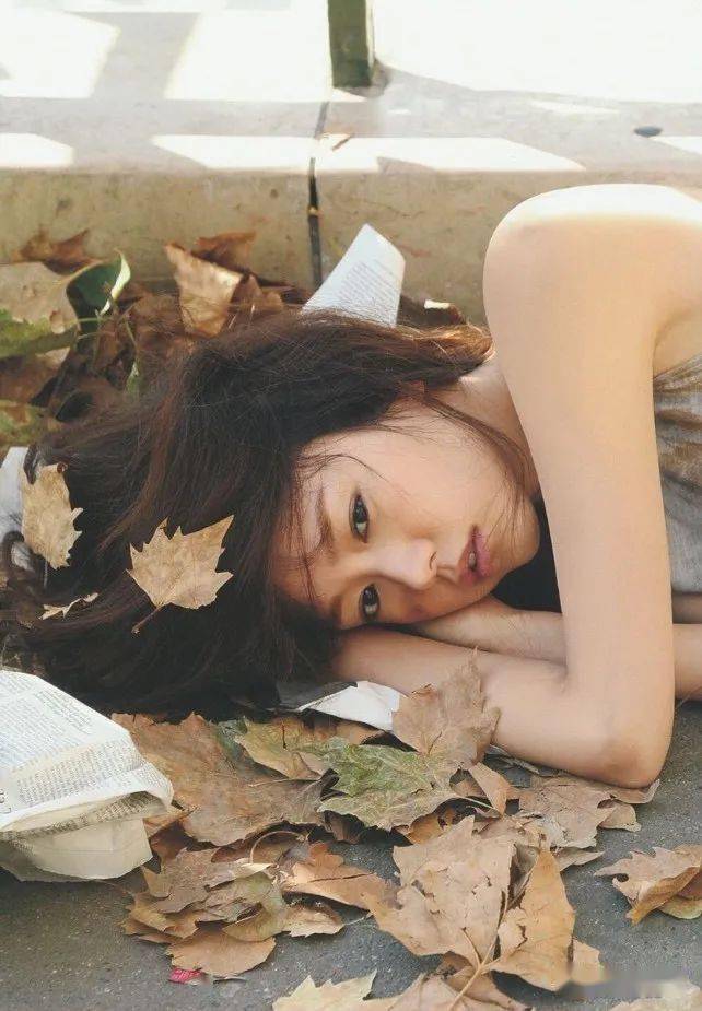 图片[41]-桐谷美玲 | “吧花”的第一本失恋旅行写真，还是美的啊！-妖次元