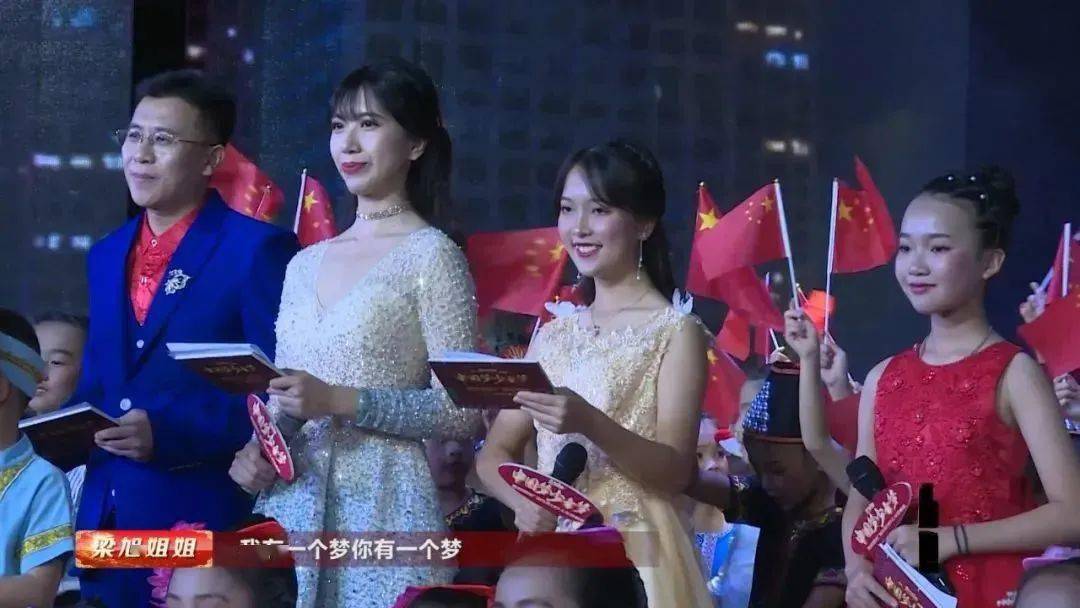 西双版纳人口2021普查_2021年西双版纳泼水节