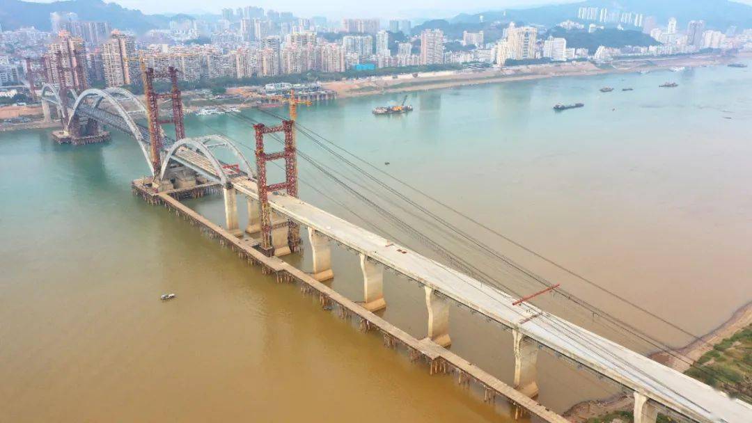 场面震撼梧州西江四桥最新视频来了通车还远吗