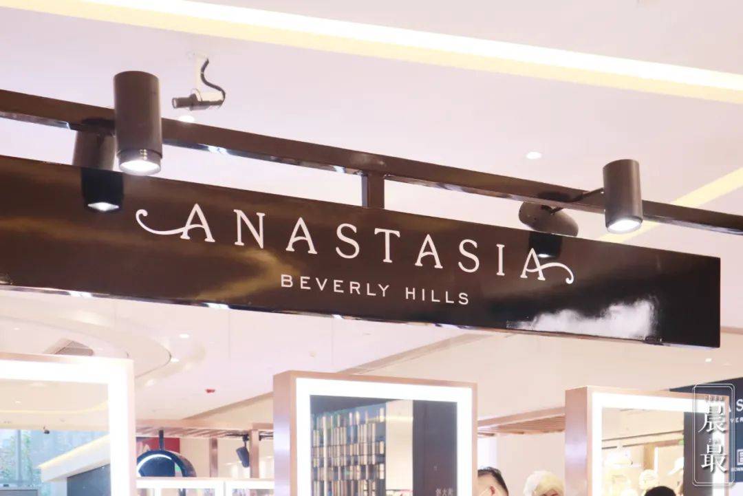 欧美彩妆品牌排行榜_奢侈化妆品排行榜_世界十大奢侈化妆品牌排名_世界顶级奢侈品化妆品...