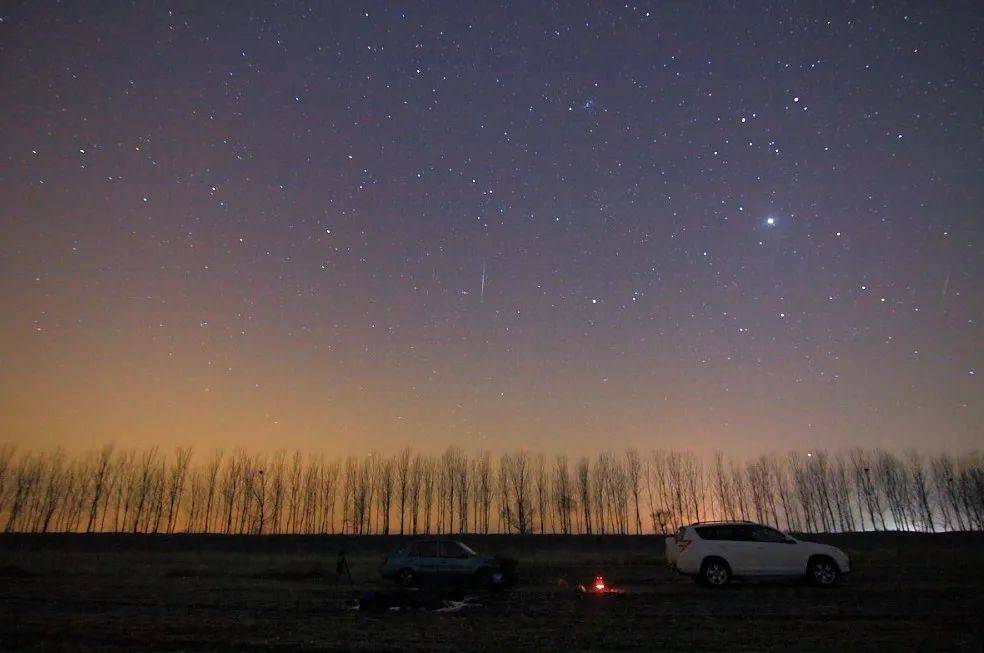 峰值|星空有约 | 带你来看2021年第一场流星雨