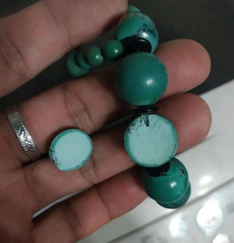 如何鉴别绿松石的真假