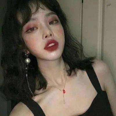 女生头像丨愿有一人