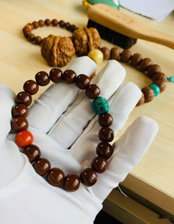 车厘子色柿子红文玩圈最牛逼的色号你都集齐了吗