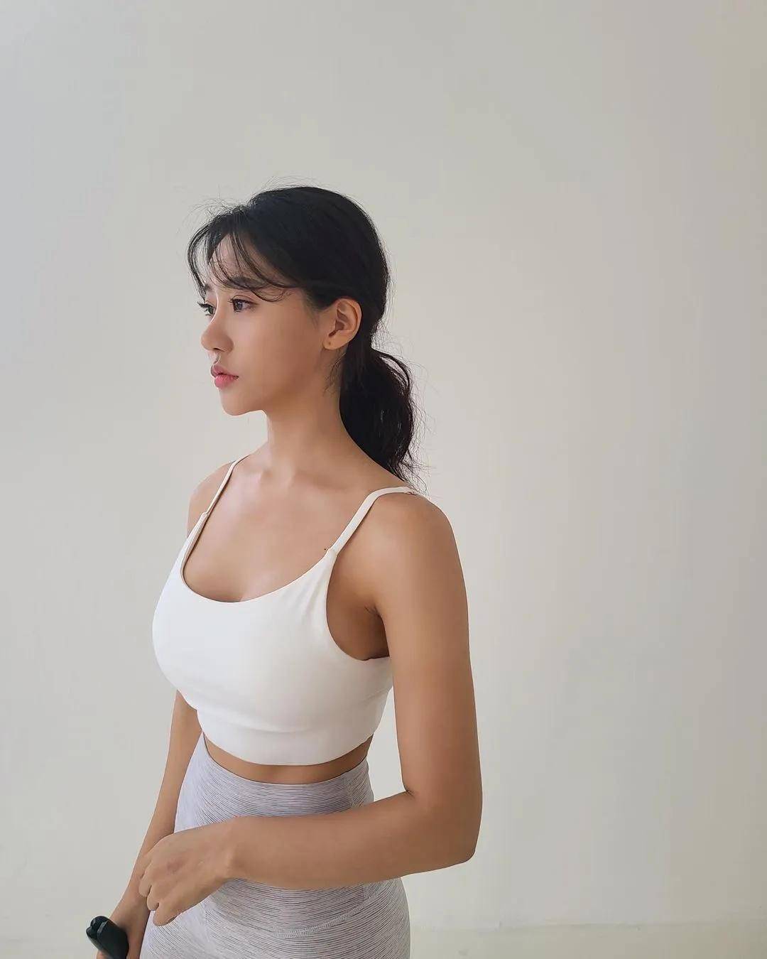 怎么才能让身材紧致 5d874e07b9c6456e95f76fa2ee9d43e3.jpeg