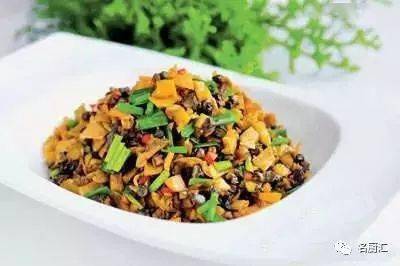 烧什么菜要放紫苏 b957d38732f245e7bef9d4bfc725d921.jpeg