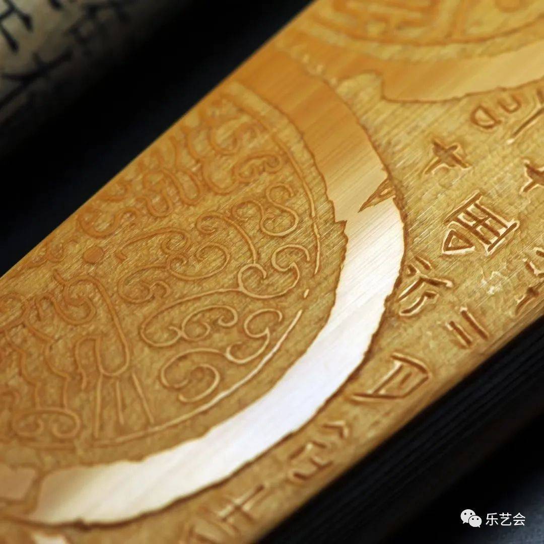 刀笔未辍意未穷:苏镇焕扇骨镌刻艺术浏览‘世界杯竞猜’(图5)
刀笔未辍意未穷:苏镇焕扇骨镌刻艺术浏览‘世界杯竞猜’(图5)