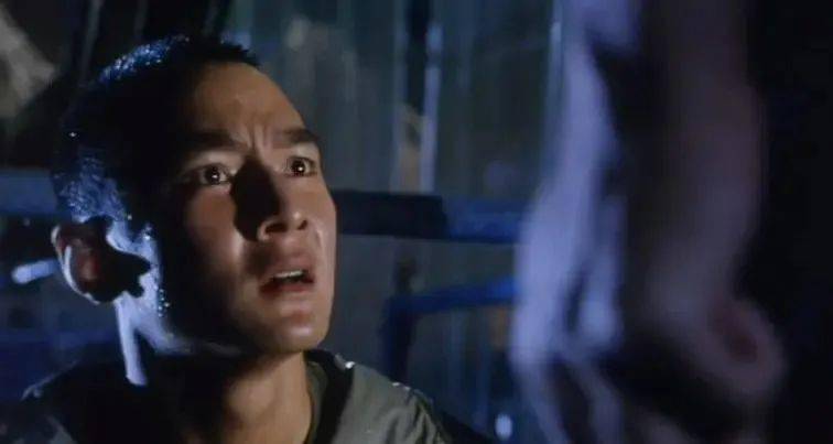 1999年电影《紫雨风暴》吴彦祖剧照