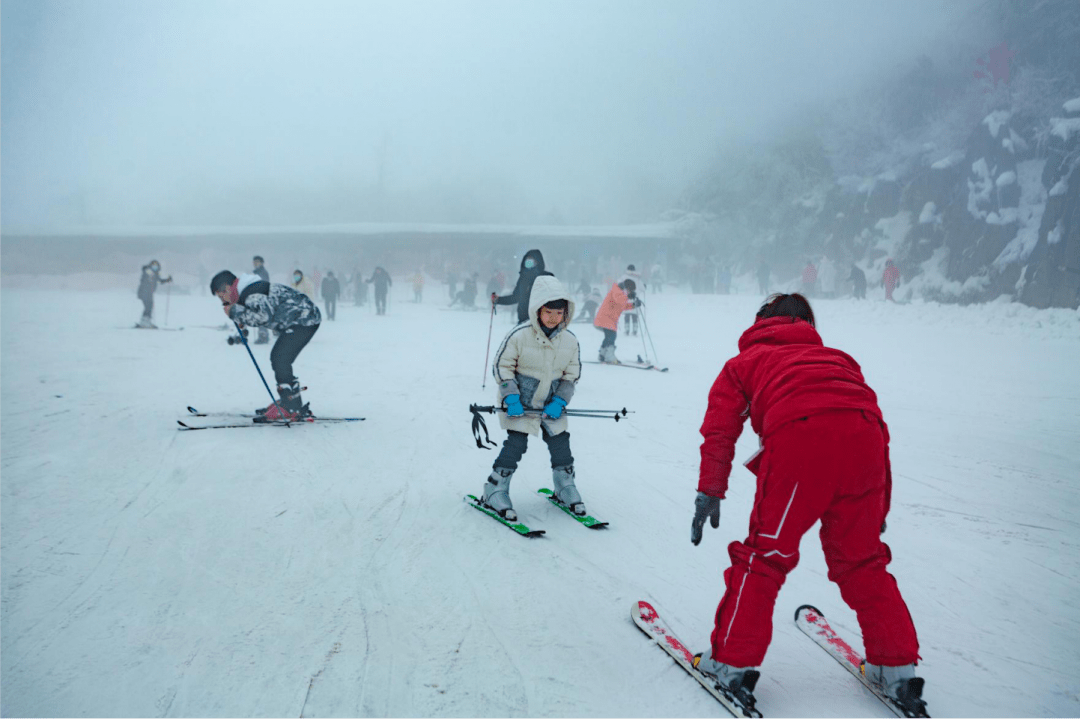 九皇山玩雪真实瞬间看着看着就笑了笑着笑着就哭了