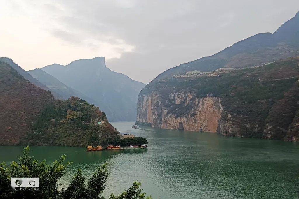 [游记] 暴走三峡之巅,又见红叶满山(四)_瞿塘峡