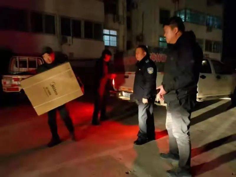 王世波实地督导推进安置房冬季供暖工作_东港区
