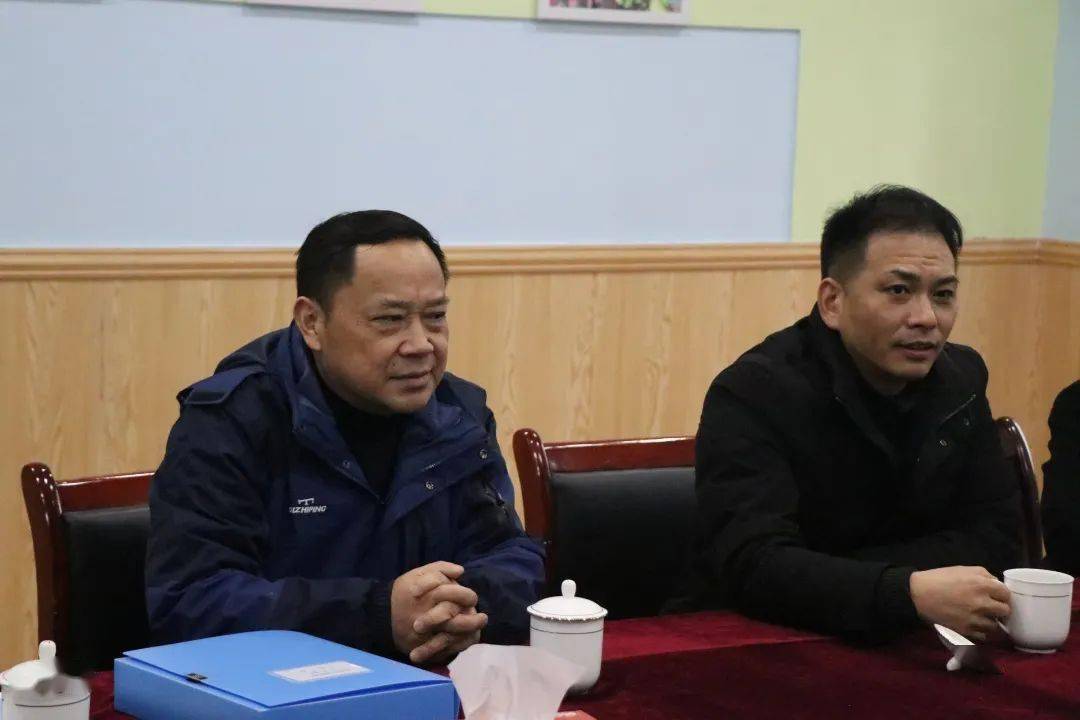 肥东县教体局职成办主任韦存和一行到翰林经开华邦校区走访检查指导工作