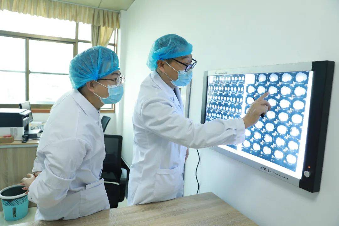 多位患者慕名而来._针灸