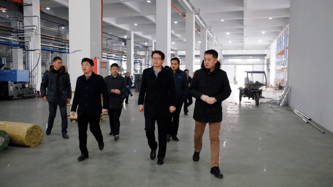 1月7日,由镇党委副书记,镇长俞其带队,对慈溪市悦达电子科技有限公司