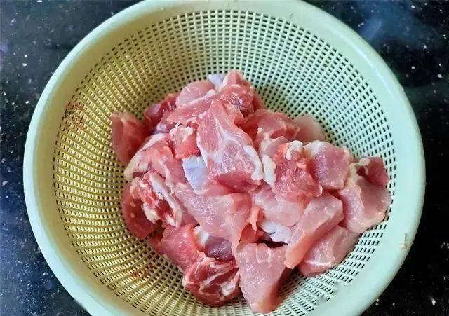 在家怎么炸丸子好吃简单 8a308430720c4fcc92d78ae85f40f2c2.jpeg