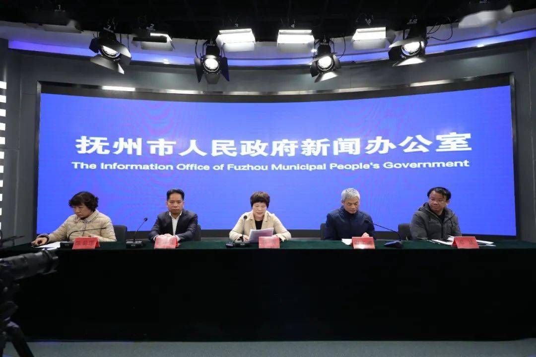 鹰潭人口有多少2021_鹰潭火车站(2)