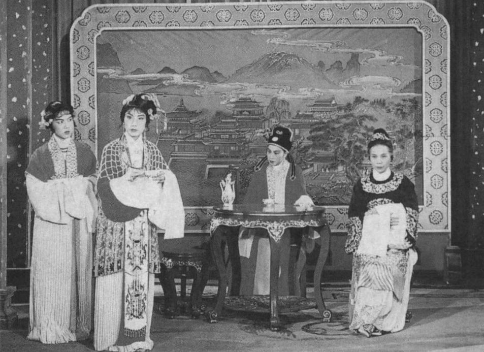 徐袁版越剧《西厢记》越剧《西厢记》创作于1955年.