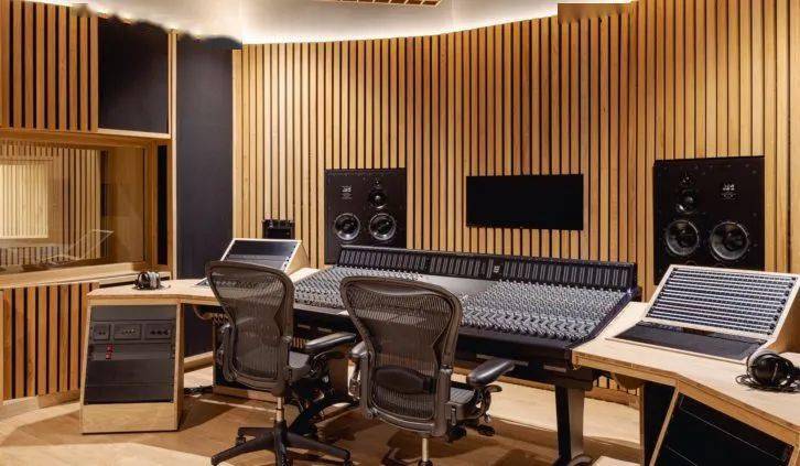 flow studios是法国loire一家新开的录音棚,棚内核心设备是一台32通道