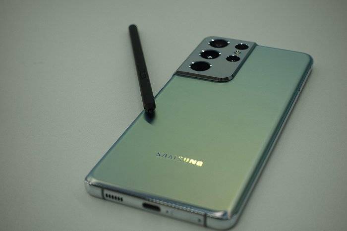 系列|三星Galaxy S21系列快速上手:最佳手感和安卓顶配机皇来了