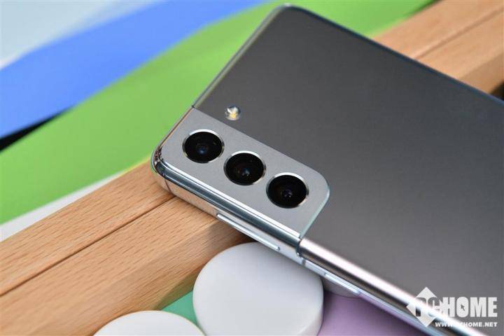 三星galaxy s21系列官方美图 新紫色别具一格_ultra