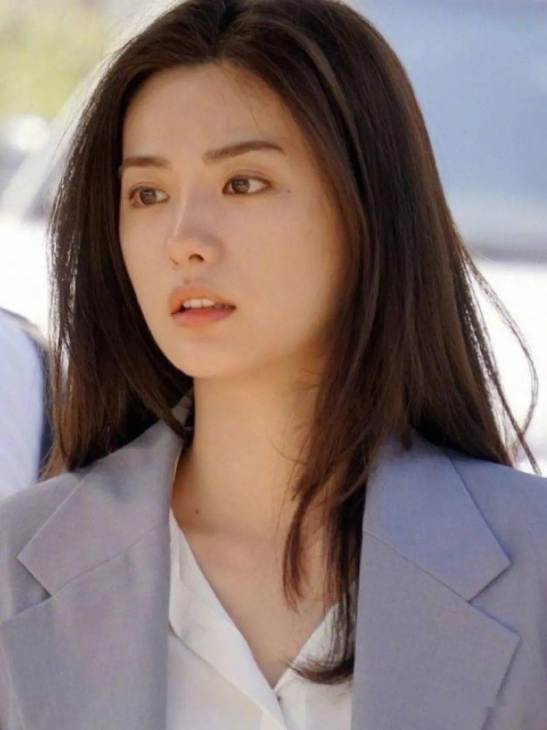 韩国林珍娜的面部改造史,一度被选为韩国最美脸蛋