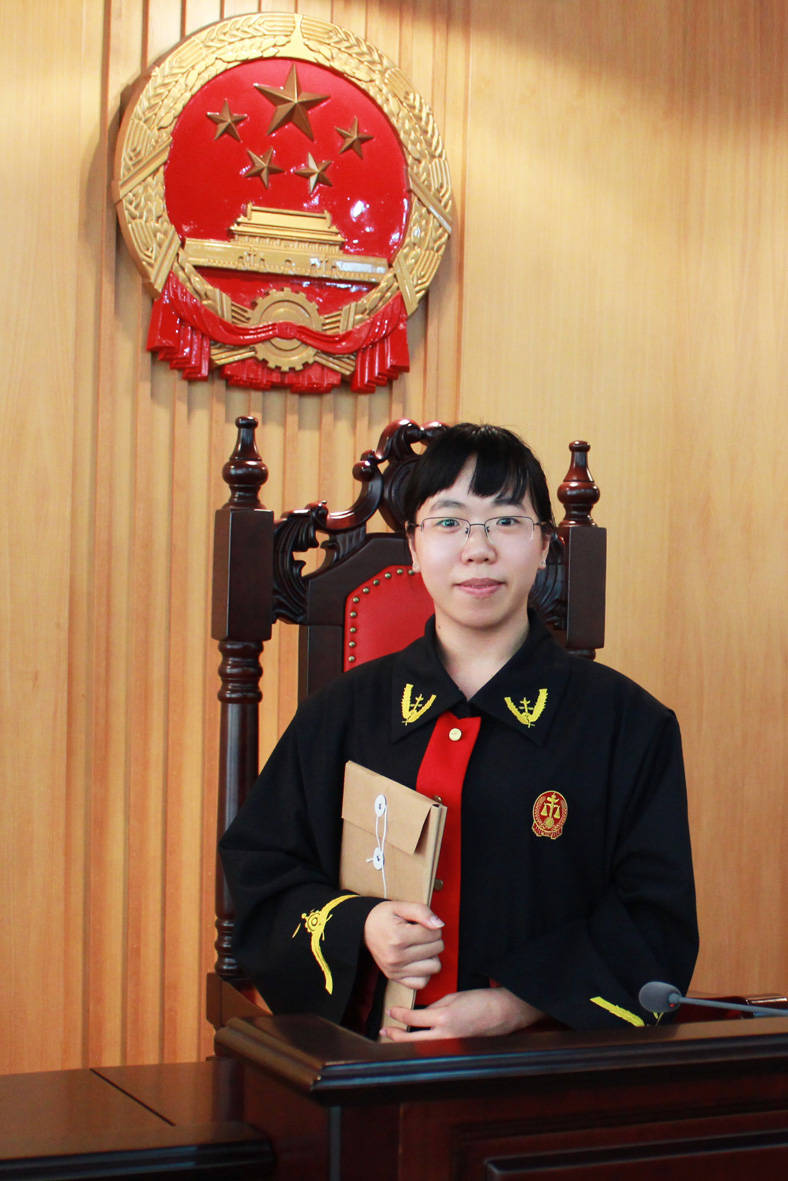 "全国法院办案标兵"谭艳婷:公正高效不畏难 刚柔并济女法官