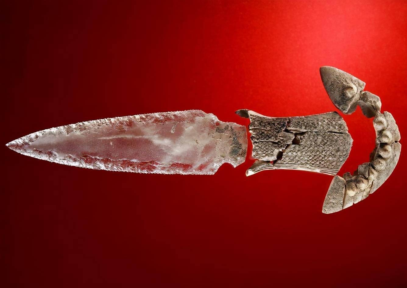 科学家发现了5000年前的水晶匕首
