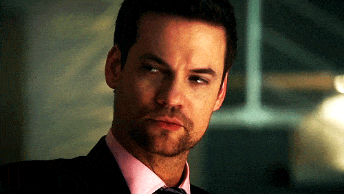 ③ it confused me.  我不明白;我感到困惑. ④ im not following.