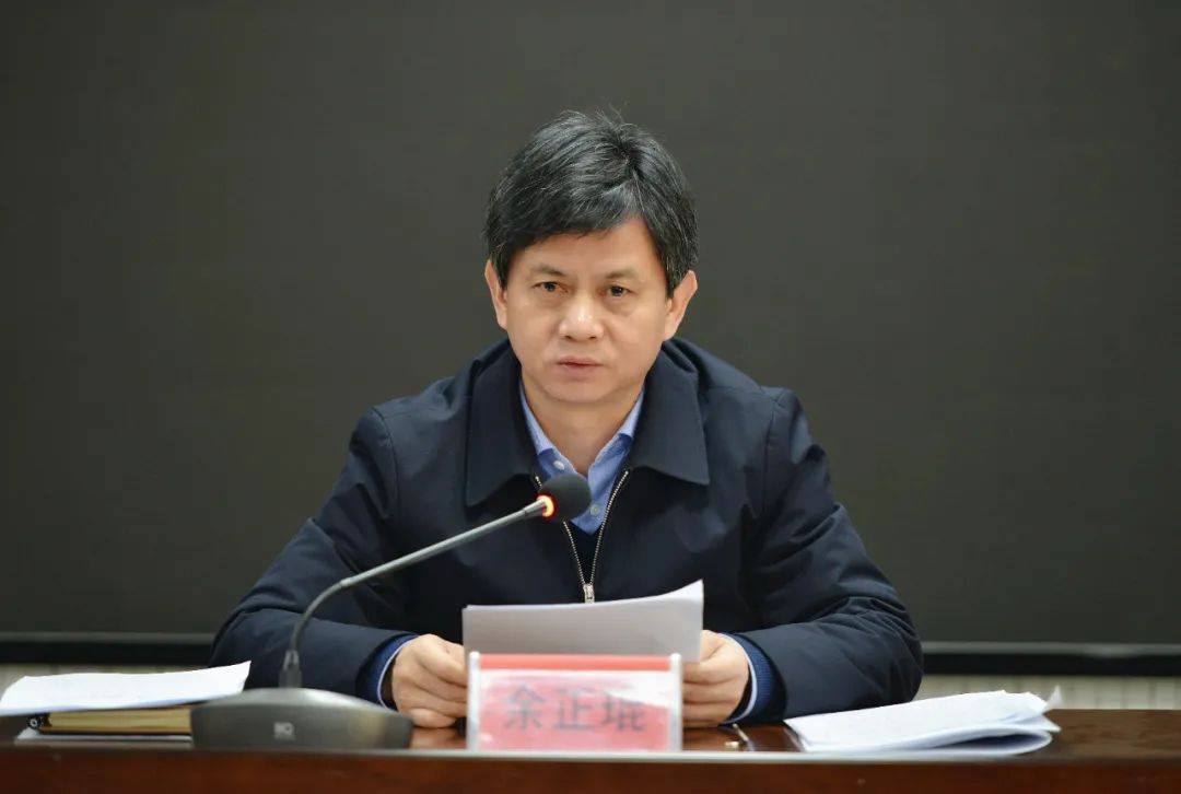 "五个务必":正琨部长对村(社区)"两委"换届选举工作提出要求_余正琨