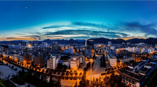 鲁甸县城夜景
