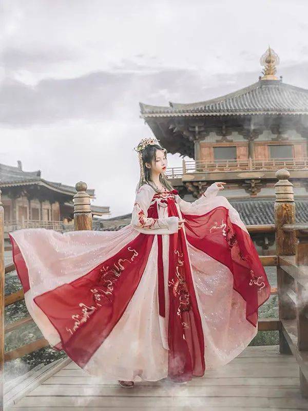 汉服妹子最初的最爱,年终盘点佳绩,究竟花落谁家._销量