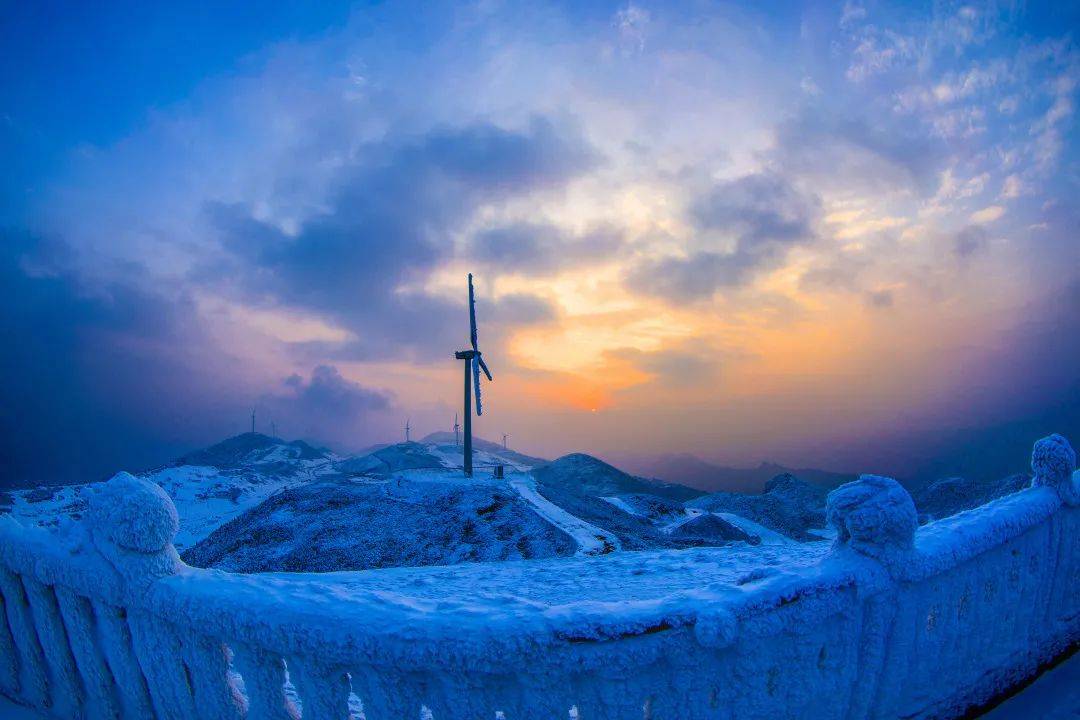 性冬季旅游胜地 在恩施除了速度与激情 还有温柔和浪漫 在利川齐岳山