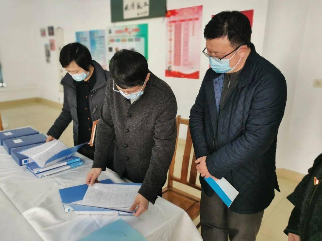区委常委组织部部长宋宗德赴新泾镇调研居民区两委换届工作