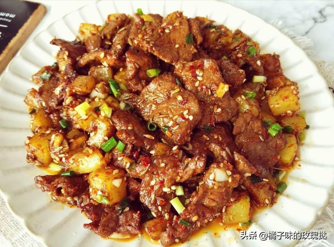 美食家常菜推荐:糖醋排骨,孜然牛肉土豆粒,双椒炒鸡腿