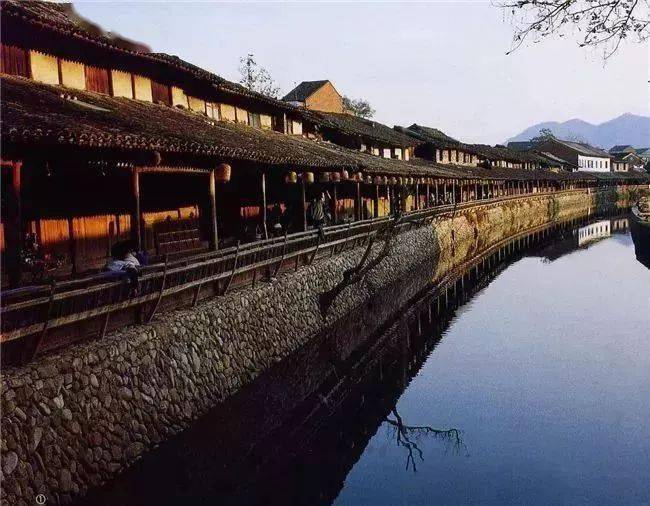 楠溪江经典山水诗之旅 石桅岩——岭上人家——丽水古街——竹筏漂流
