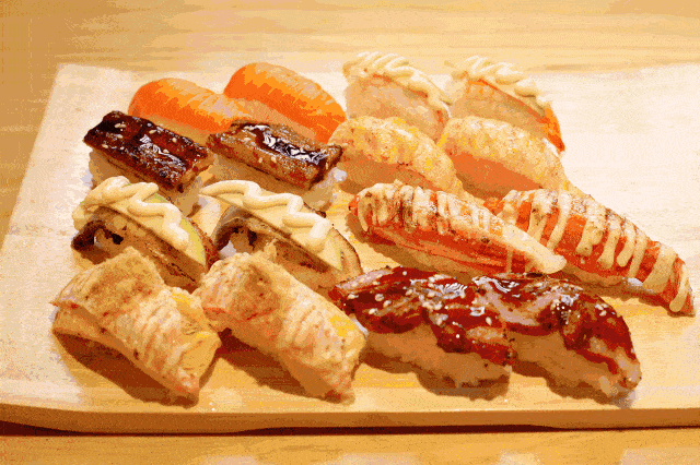 吃寿司,一定要一大口 一口一个的满足感,是干饭人必备技能 美食下肚