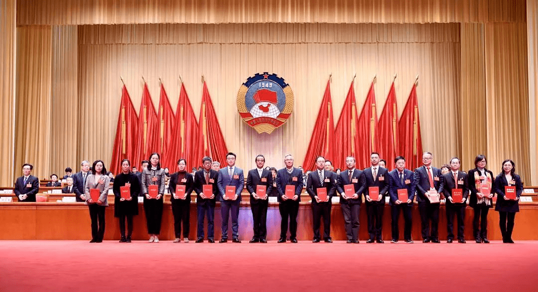 【两会聚焦】嘉兴市政协八届五次会议胜利召开民主党派集体提案获表彰