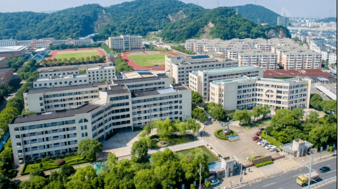 据悉,浙江省现代化学校(含幼儿园,小学,初级中学,普通高级中学,中等